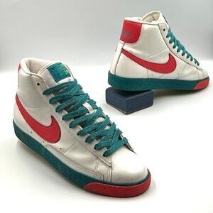 VINTAGE - Nike Egypt Court Force (2009)